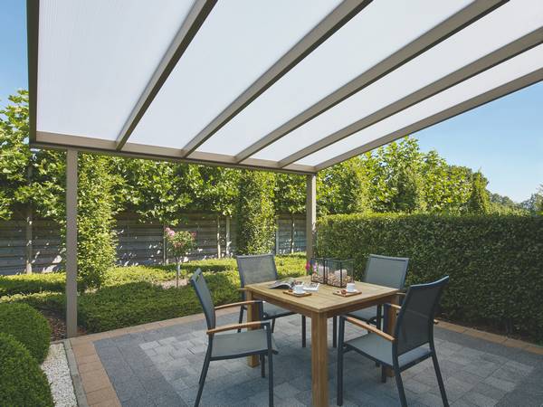 realisation d'une pergola pour la terrasse d'une maison Verandair