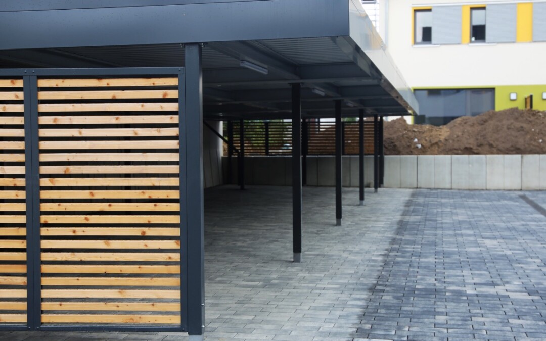 carport moderne avec des lames en bois