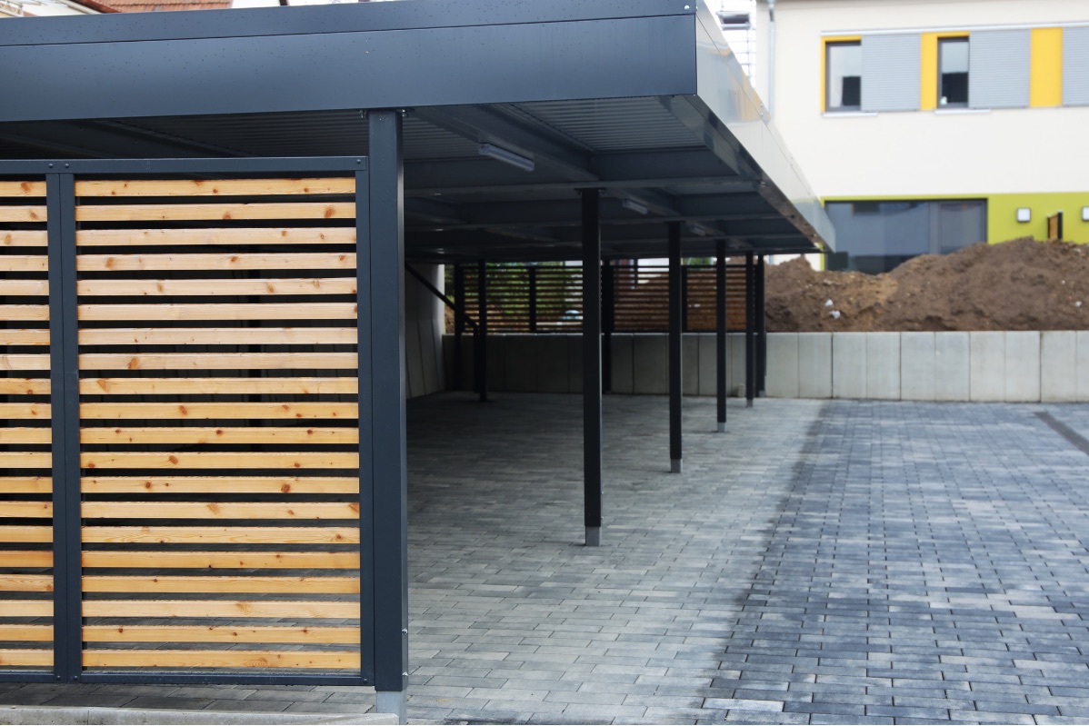 carport moderne avec des lames en bois