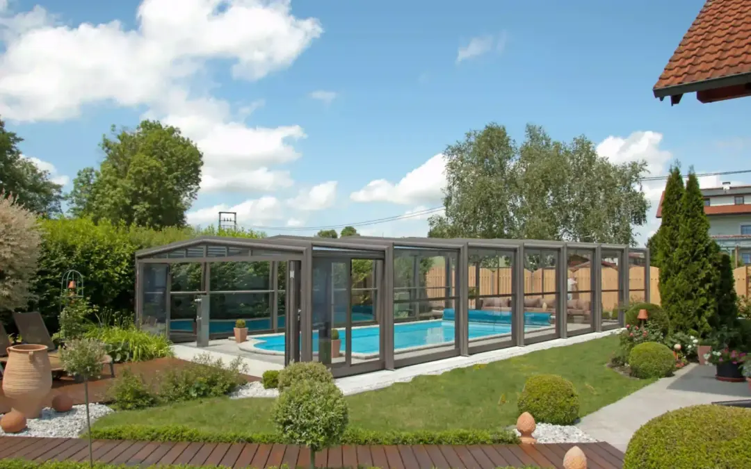 Comment nettoyer un abri de piscine en aluminium ?